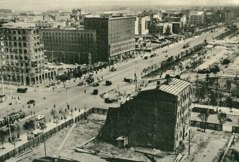 skrzyżowanie marszałkowskiej i świętokrzyskiej w 1955 roku.jpg