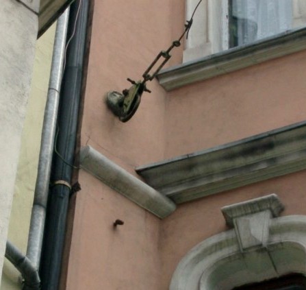 W1.jpg