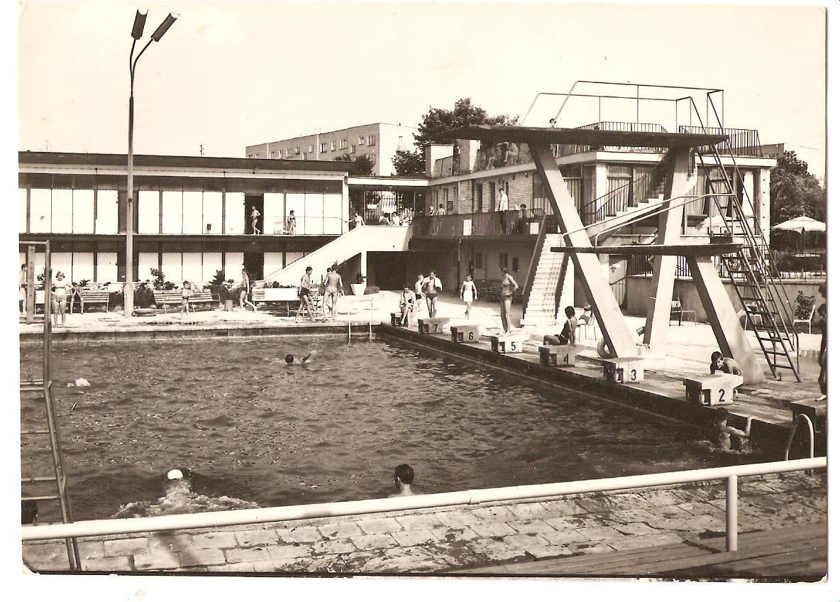 Stare OUSF-y na basenie MOSiR - 1969r..jpg