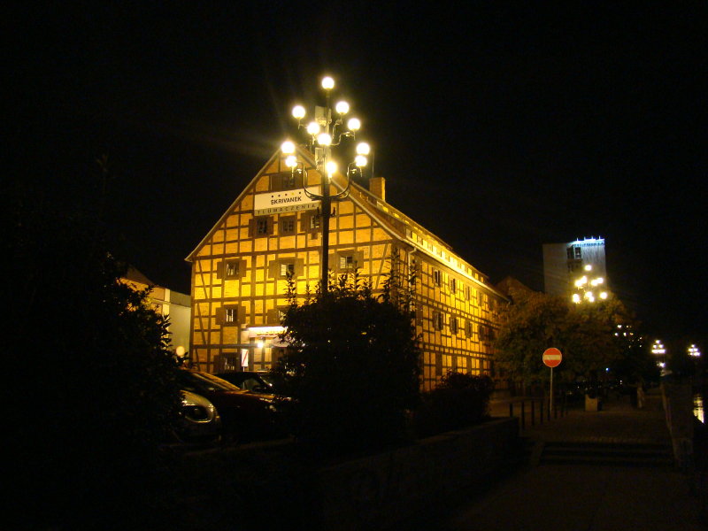 63ad6c1805eb3b82.jpg