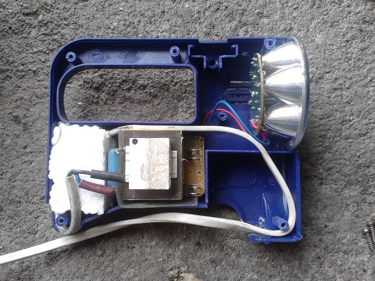 Lampka LED 230V