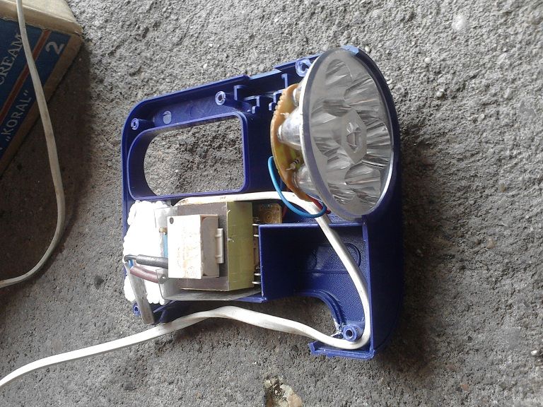 Lampka LED 230V
