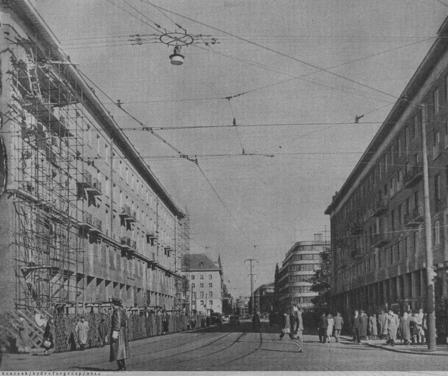 1957