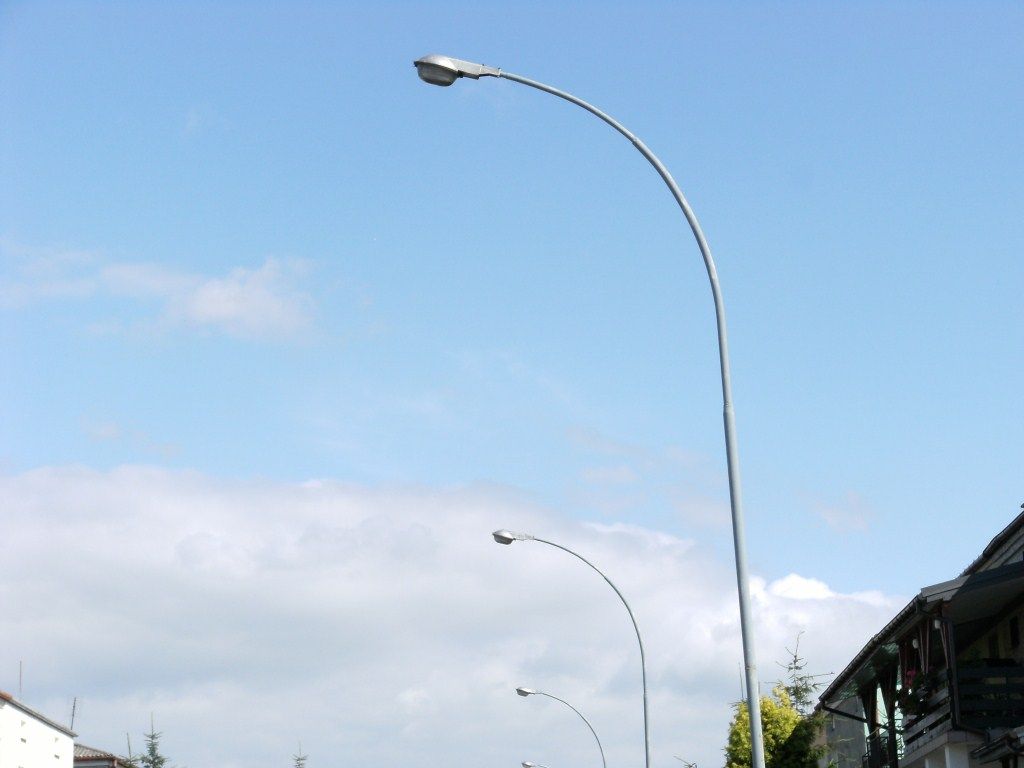 054