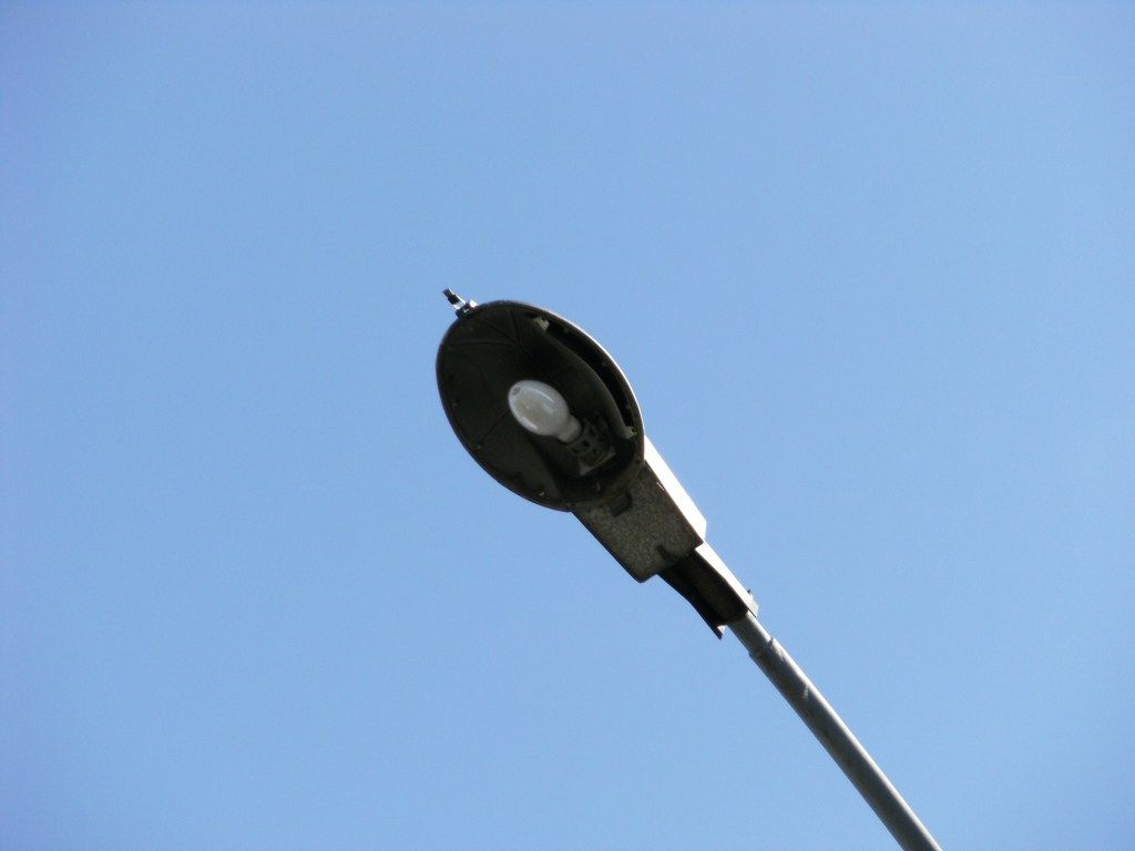 096