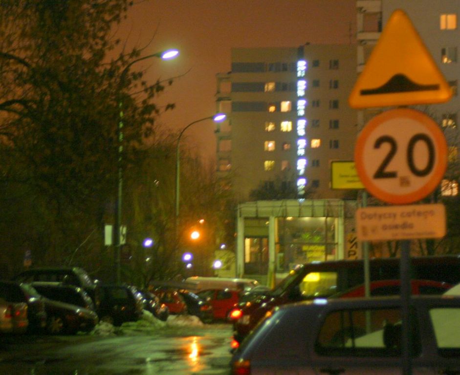 Spacer po Służewie (noc, pierwszy)