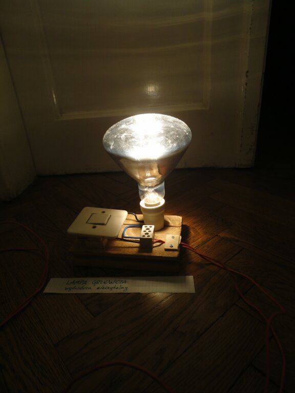 DSC01932 Lampa grzewcza